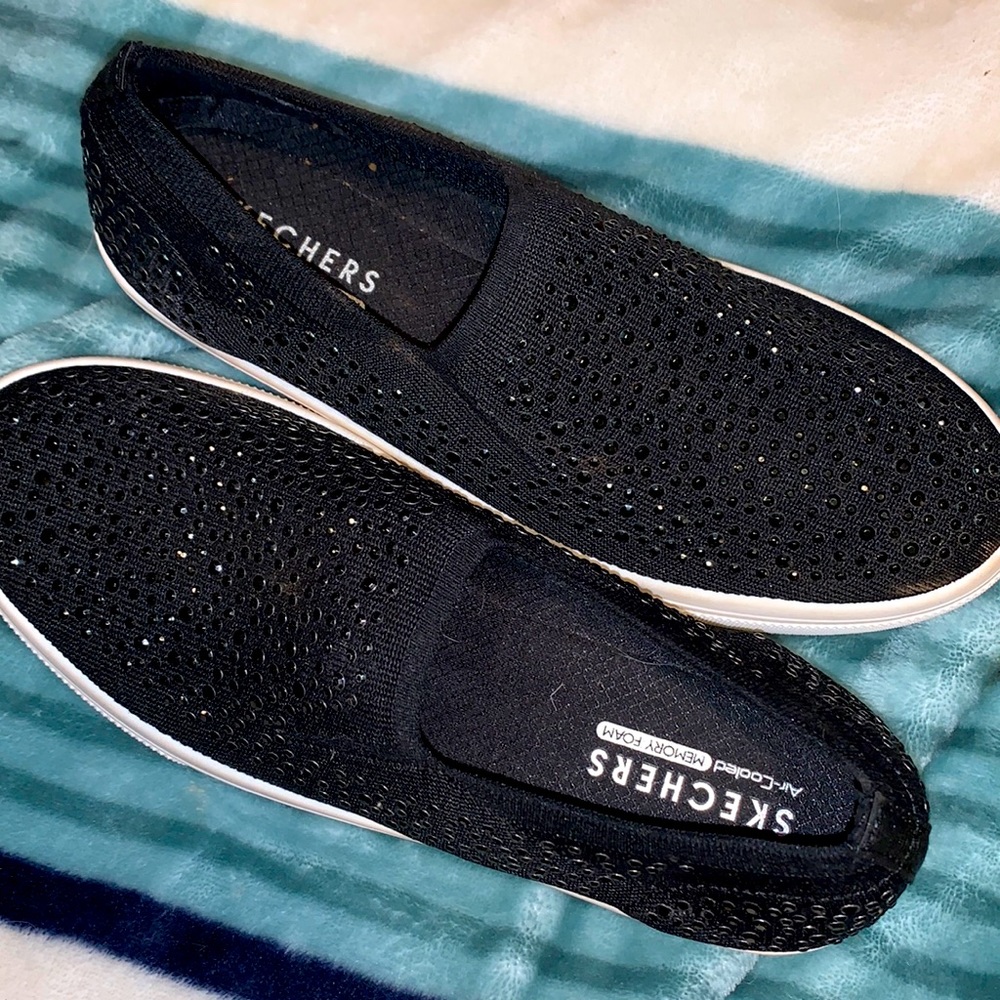 Sketchers black slip on shoe